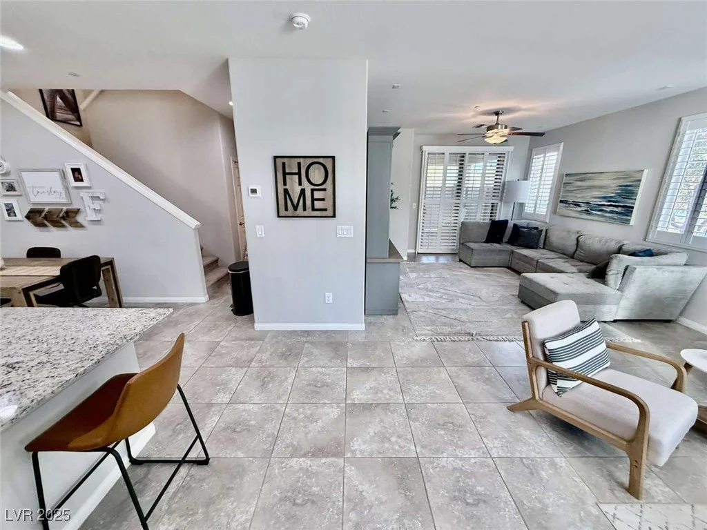 6145 Scarlet Leaf, Las Vegas, NV 89148