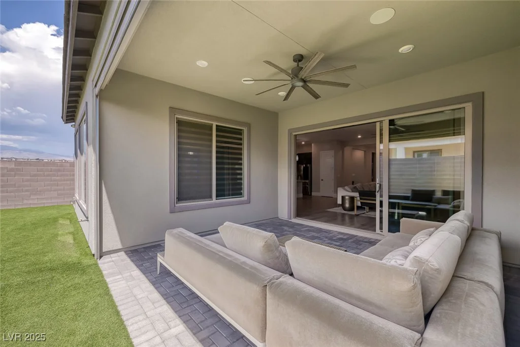 10065 Auburn Rose, Las Vegas, NV 89143