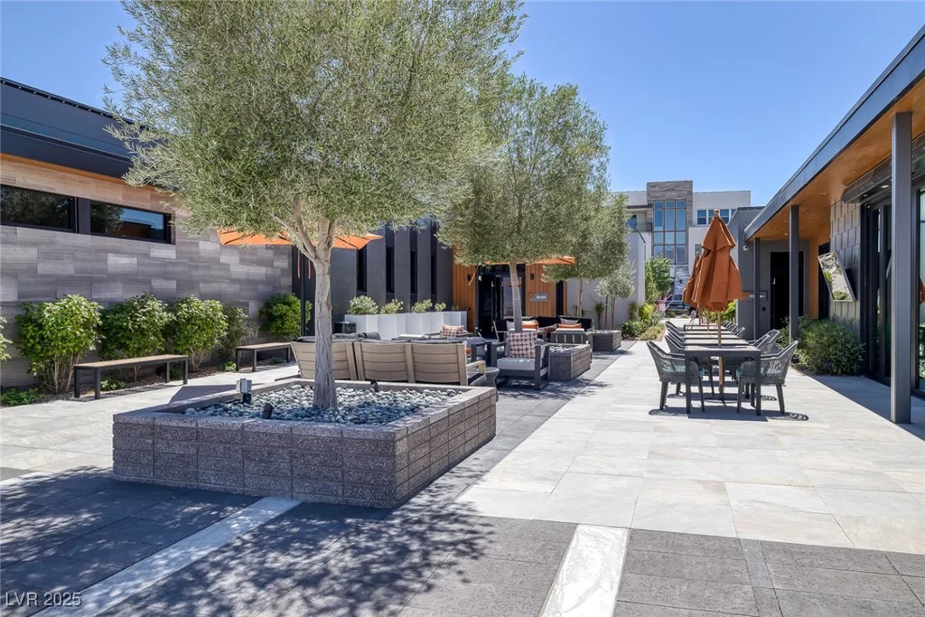10065 Auburn Rose, Las Vegas, NV 89143