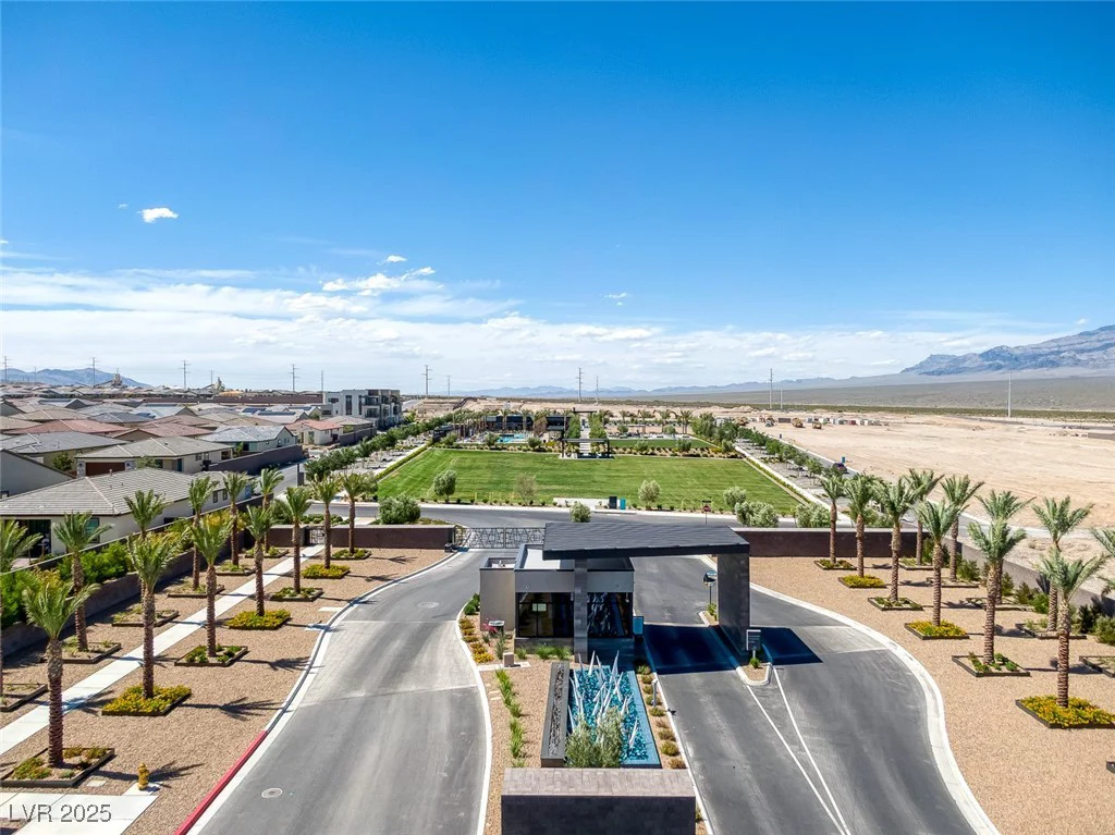 10065 Auburn Rose, Las Vegas, NV 89143