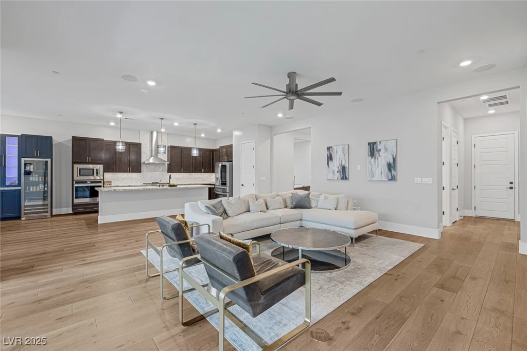 10065 Auburn Rose, Las Vegas, NV 89143