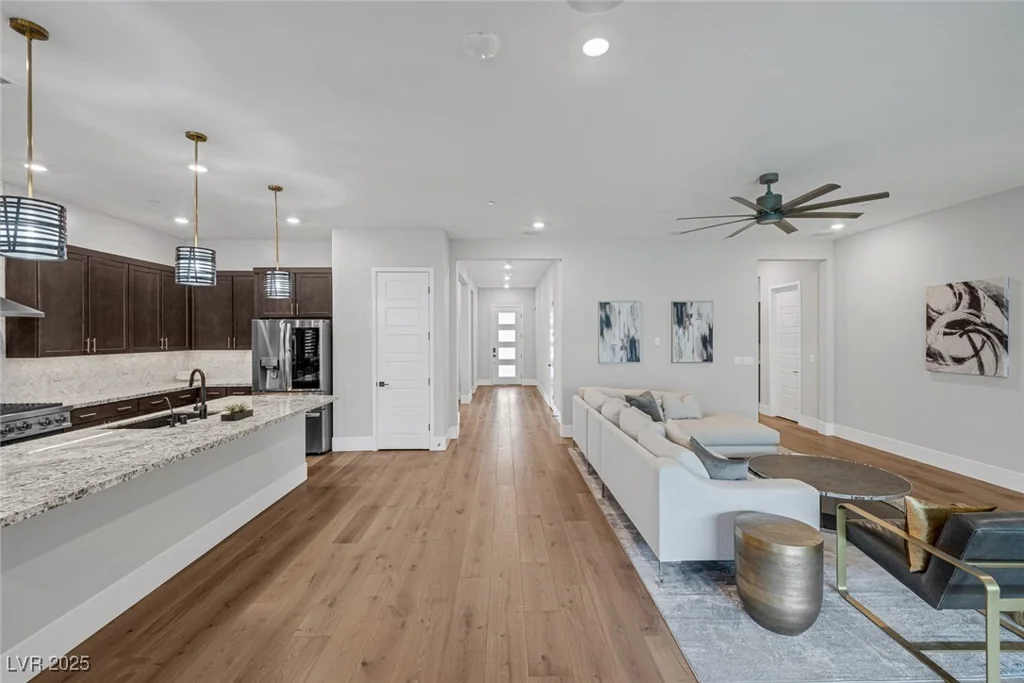 10065 Auburn Rose, Las Vegas, NV 89143