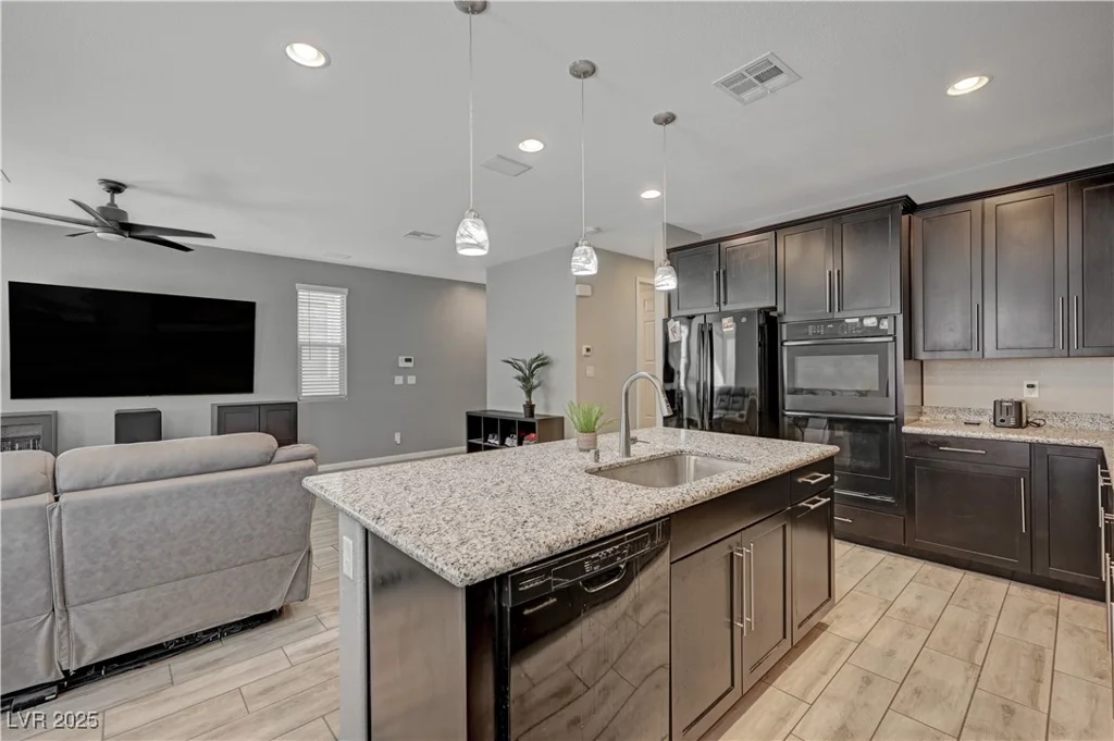 6221 Desert Orchid, Las Vegas, NV 89141