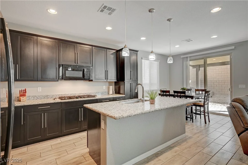 6221 Desert Orchid, Las Vegas, NV 89141