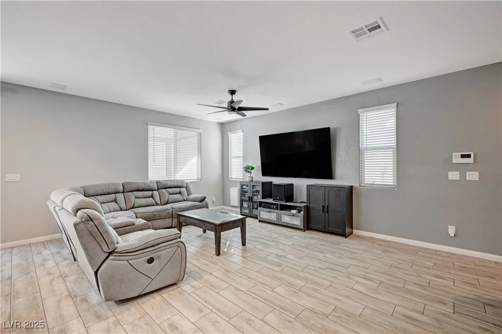 6221 Desert Orchid, Las Vegas, NV 89141