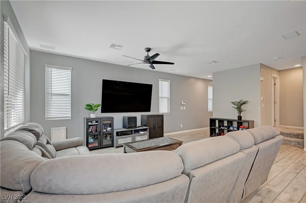 6221 Desert Orchid, Las Vegas, NV 89141