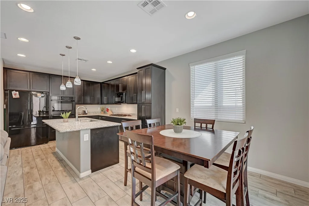 6221 Desert Orchid, Las Vegas, NV 89141