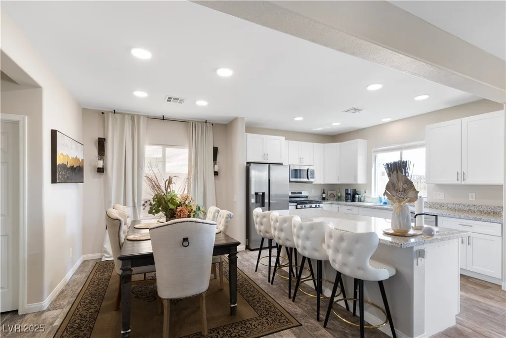 8124 Loma Del Ray, Las Vegas, NV 89131