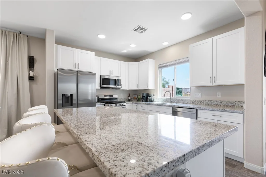 8124 Loma Del Ray, Las Vegas, NV 89131