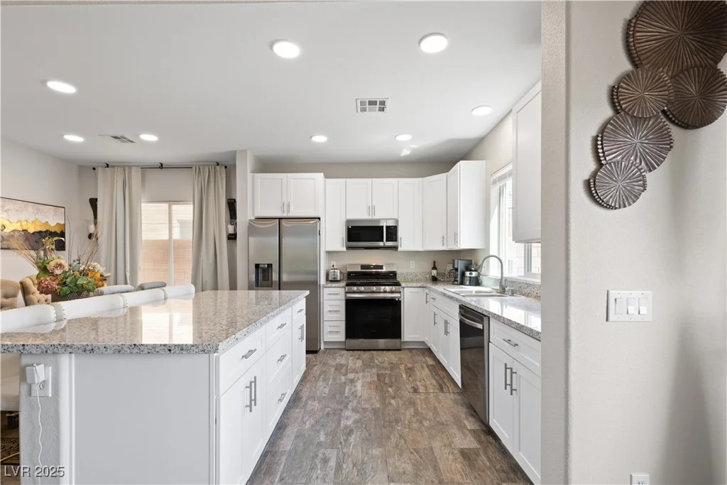 8124 Loma Del Ray, Las Vegas, NV 89131