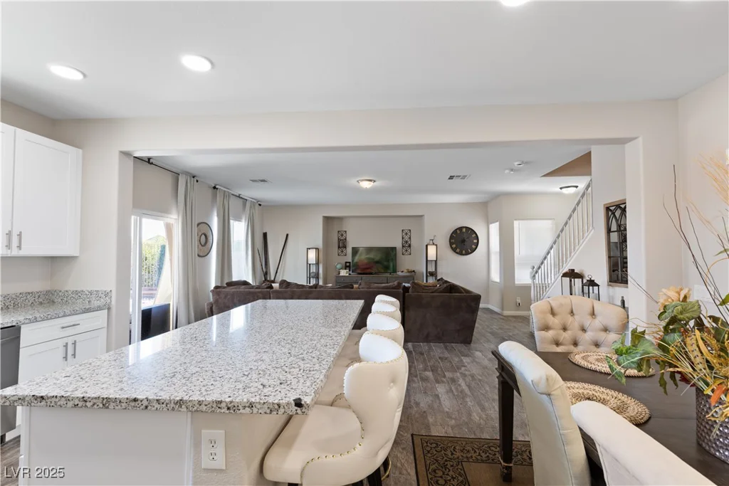 8124 Loma Del Ray, Las Vegas, NV 89131
