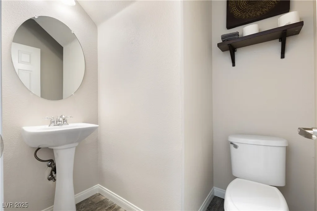 8124 Loma Del Ray, Las Vegas, NV 89131