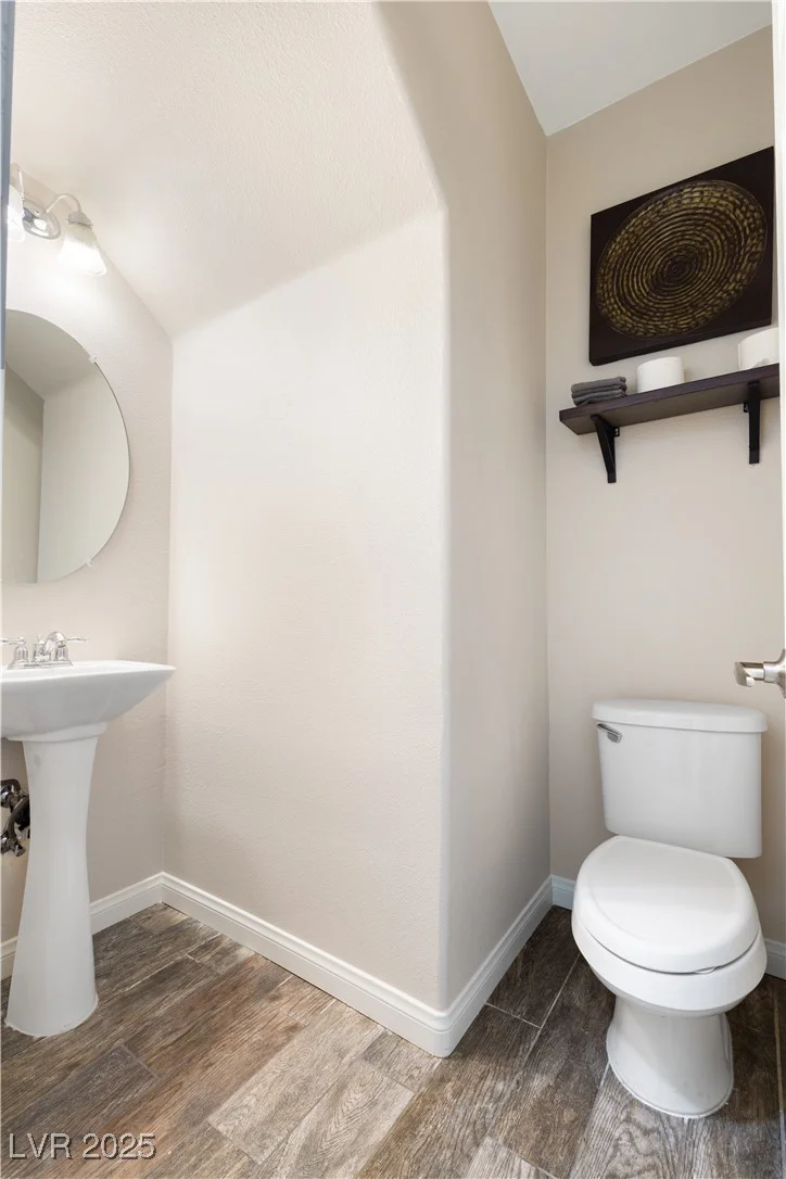 8124 Loma Del Ray, Las Vegas, NV 89131