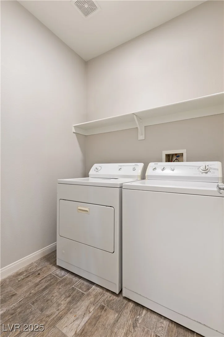 8124 Loma Del Ray, Las Vegas, NV 89131