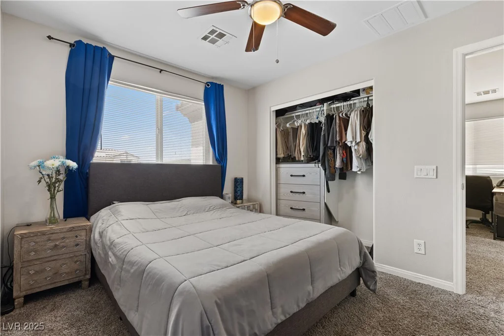 8124 Loma Del Ray, Las Vegas, NV 89131