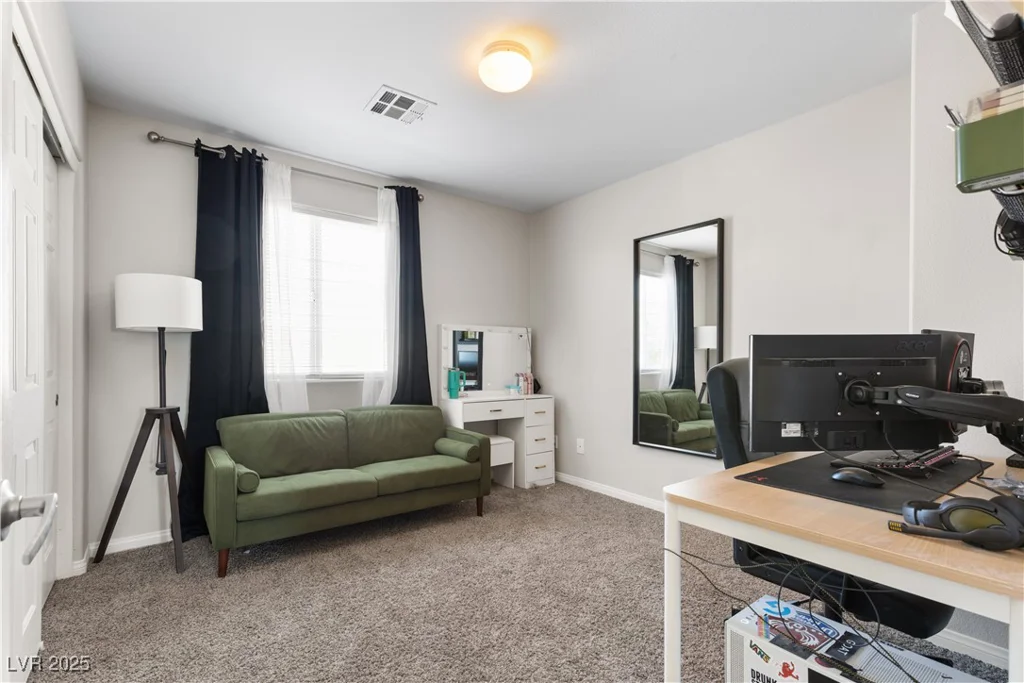 8124 Loma Del Ray, Las Vegas, NV 89131