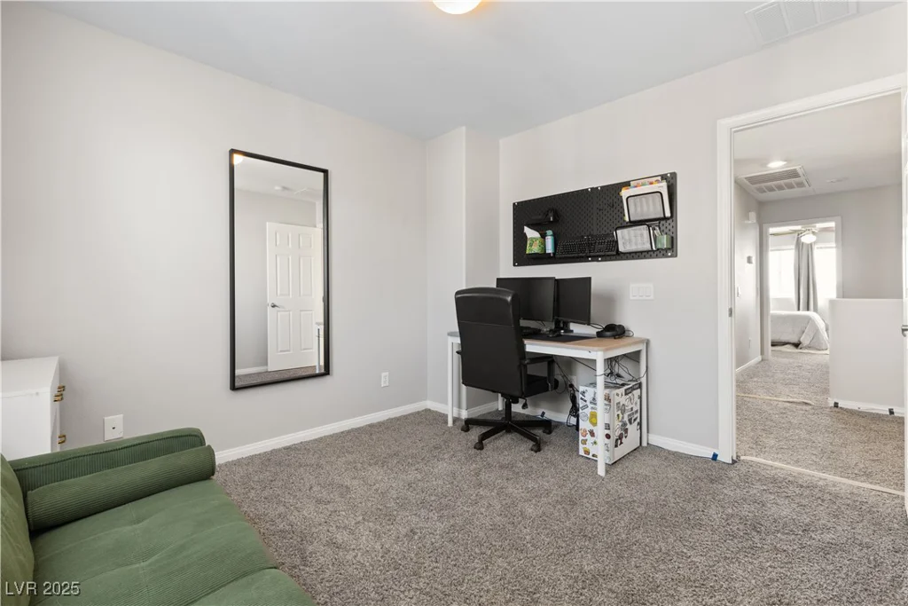 8124 Loma Del Ray, Las Vegas, NV 89131