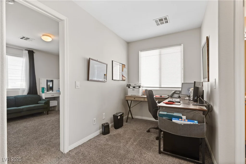 8124 Loma Del Ray, Las Vegas, NV 89131