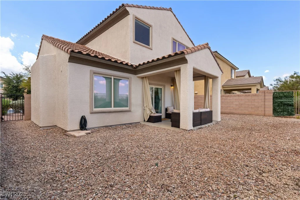 8124 Loma Del Ray, Las Vegas, NV 89131