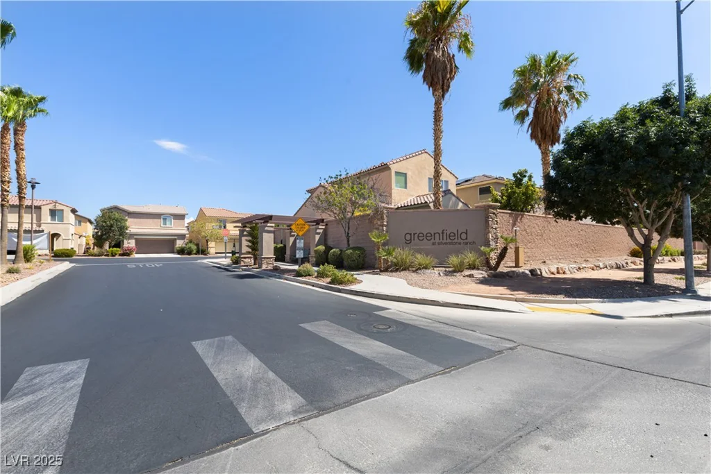 8124 Loma Del Ray, Las Vegas, NV 89131