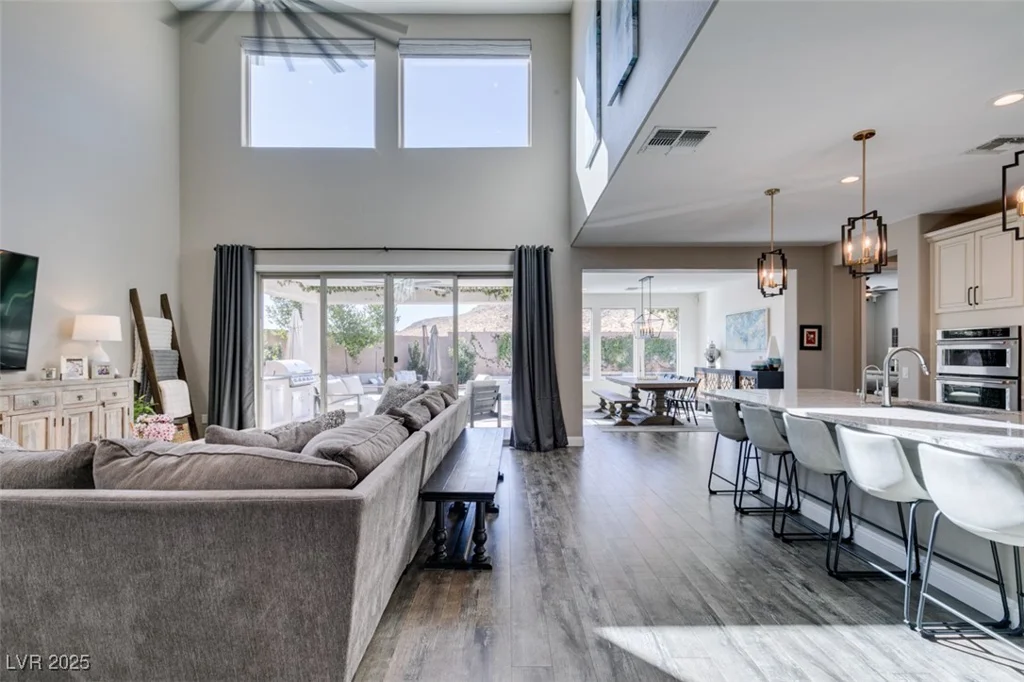 9519 Chandler Springs, Las Vegas, NV 89148