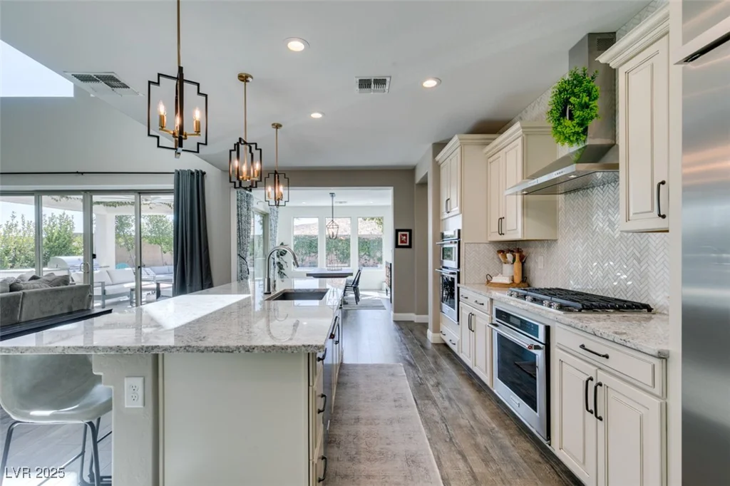 9519 Chandler Springs, Las Vegas, NV 89148