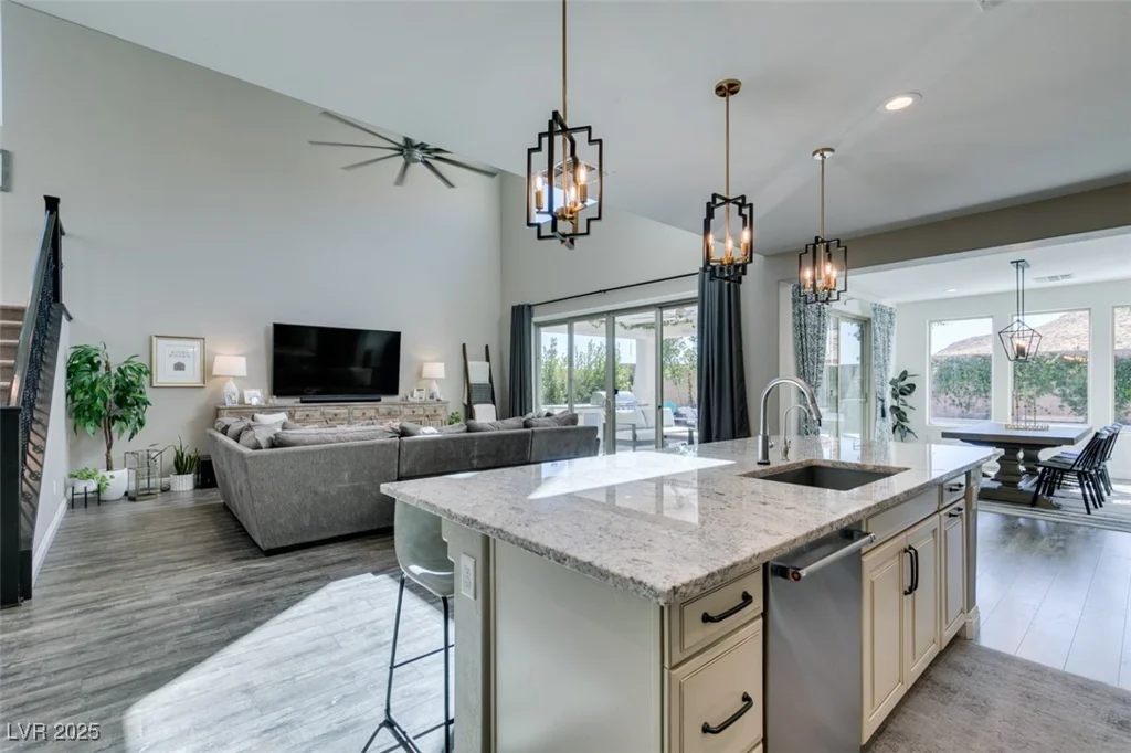 9519 Chandler Springs, Las Vegas, NV 89148
