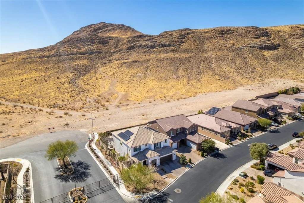 9519 Chandler Springs, Las Vegas, NV 89148