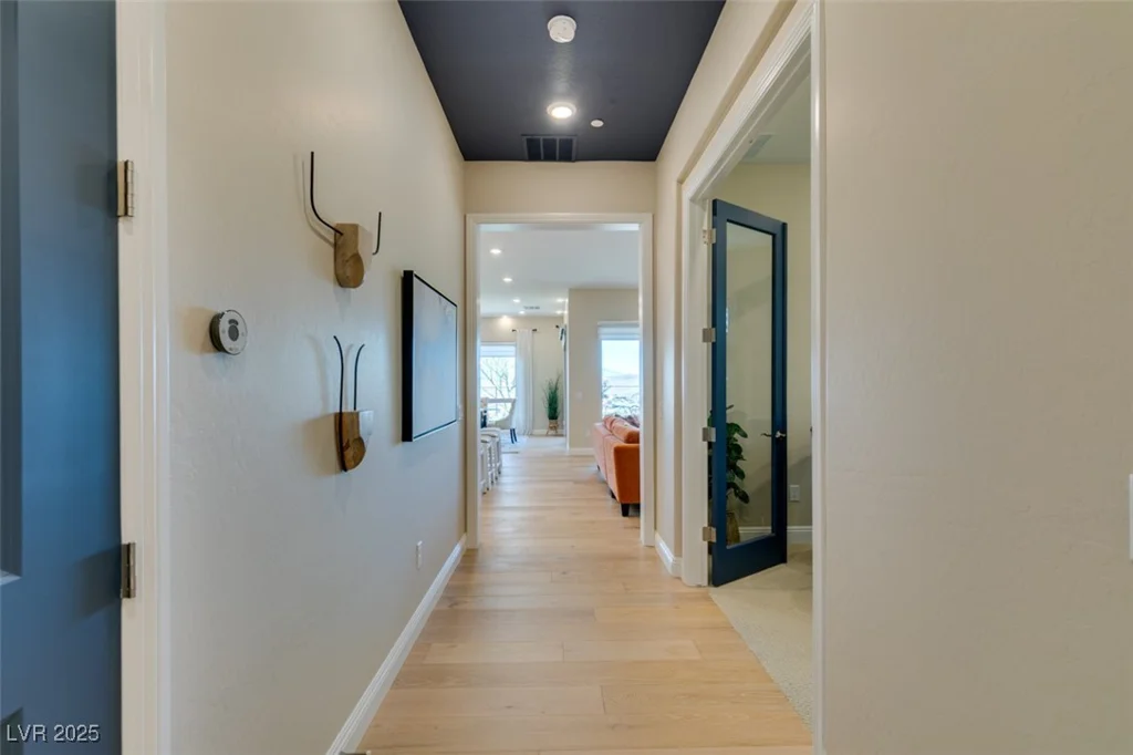 24 Cliffwater, Henderson, NV 89011