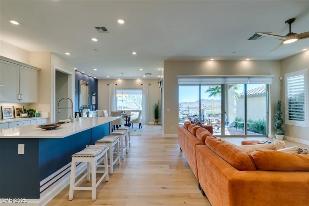 24 Cliffwater, Henderson, NV 89011
