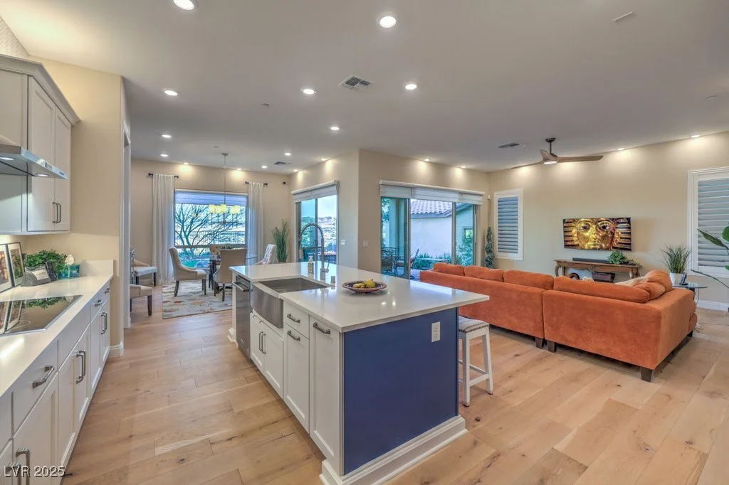 24 Cliffwater, Henderson, NV 89011