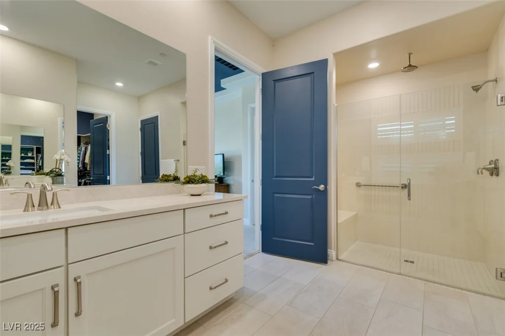 24 Cliffwater, Henderson, NV 89011