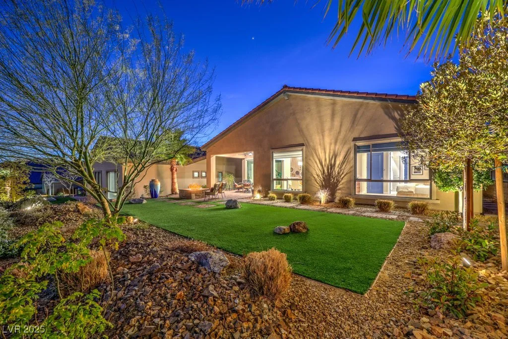 24 Cliffwater, Henderson, NV 89011