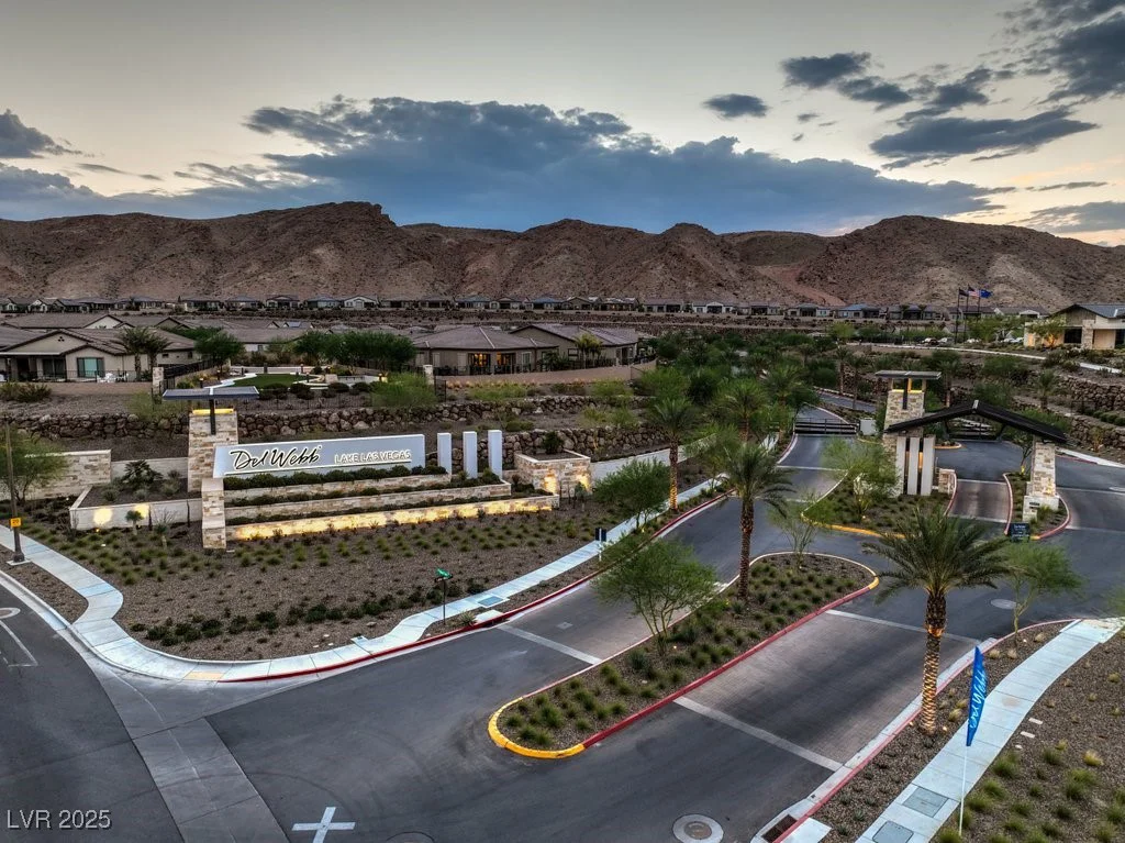 24 Cliffwater, Henderson, NV 89011