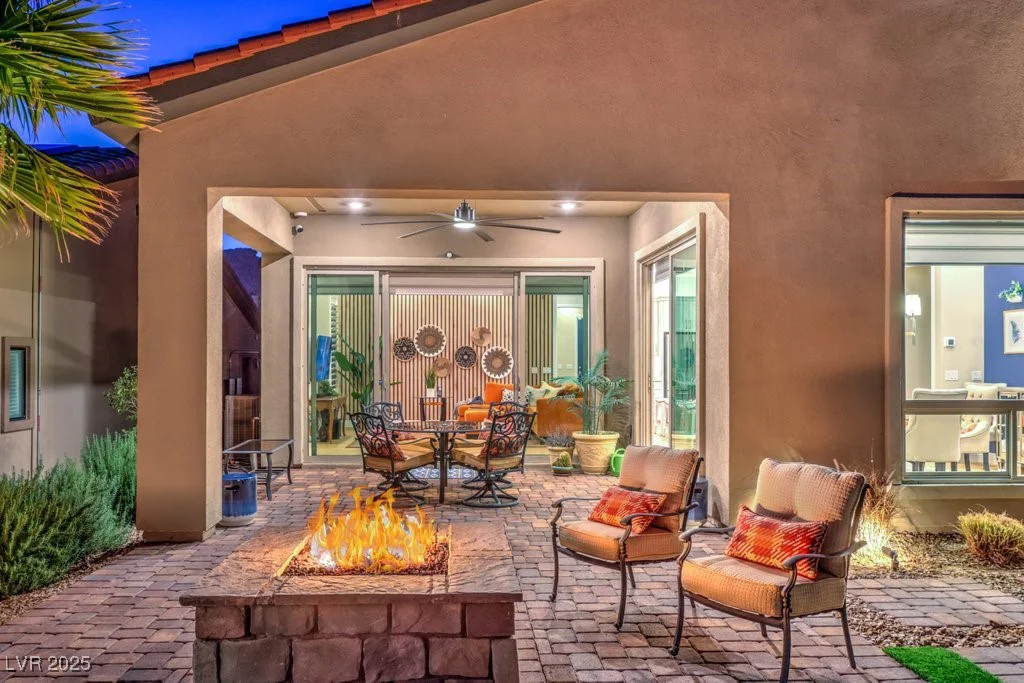 24 Cliffwater, Henderson, NV 89011