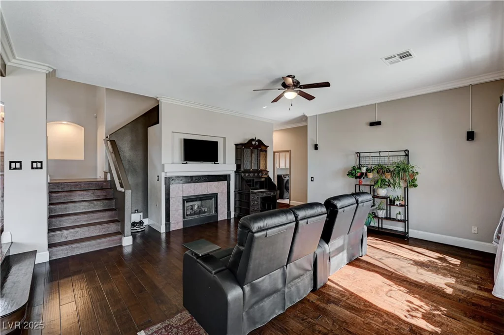 6689 Sparks, Las Vegas, NV 89142