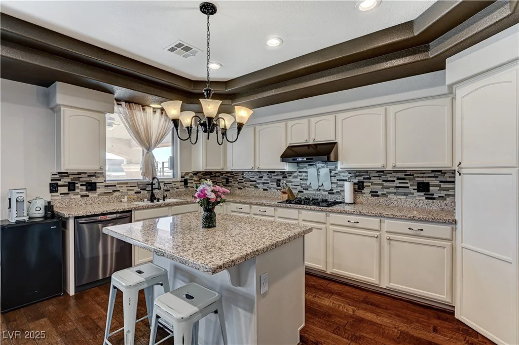6689 Sparks, Las Vegas, NV 89142