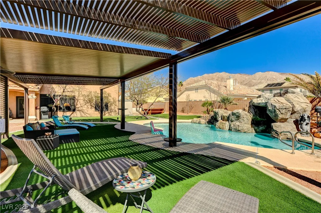 6689 Sparks, Las Vegas, NV 89142