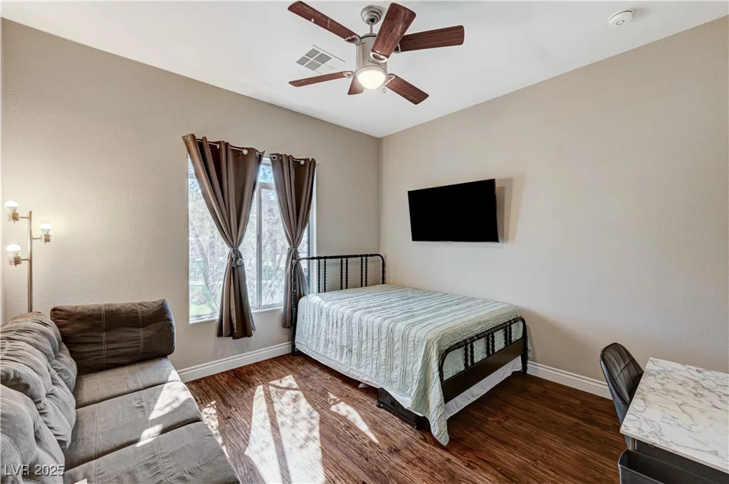 6689 Sparks, Las Vegas, NV 89142