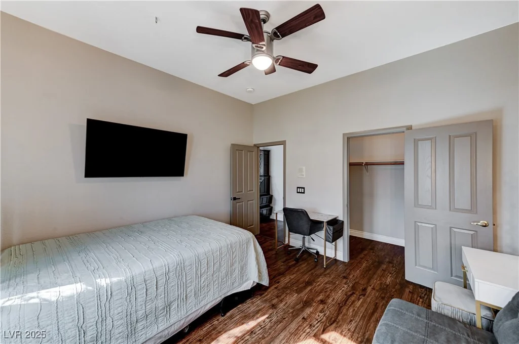 6689 Sparks, Las Vegas, NV 89142