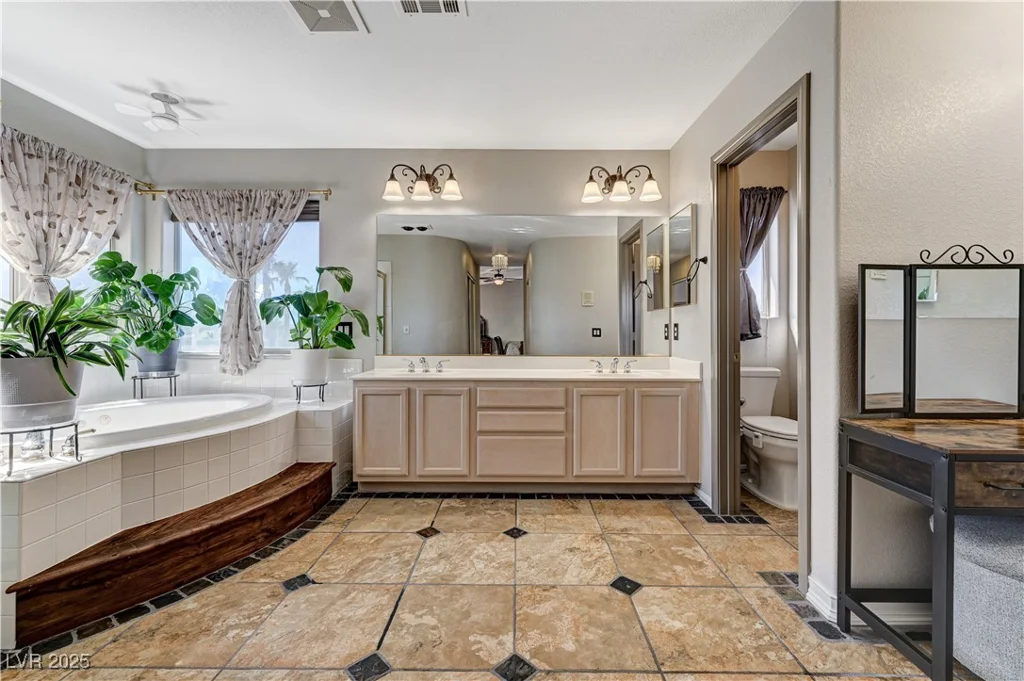 6689 Sparks, Las Vegas, NV 89142
