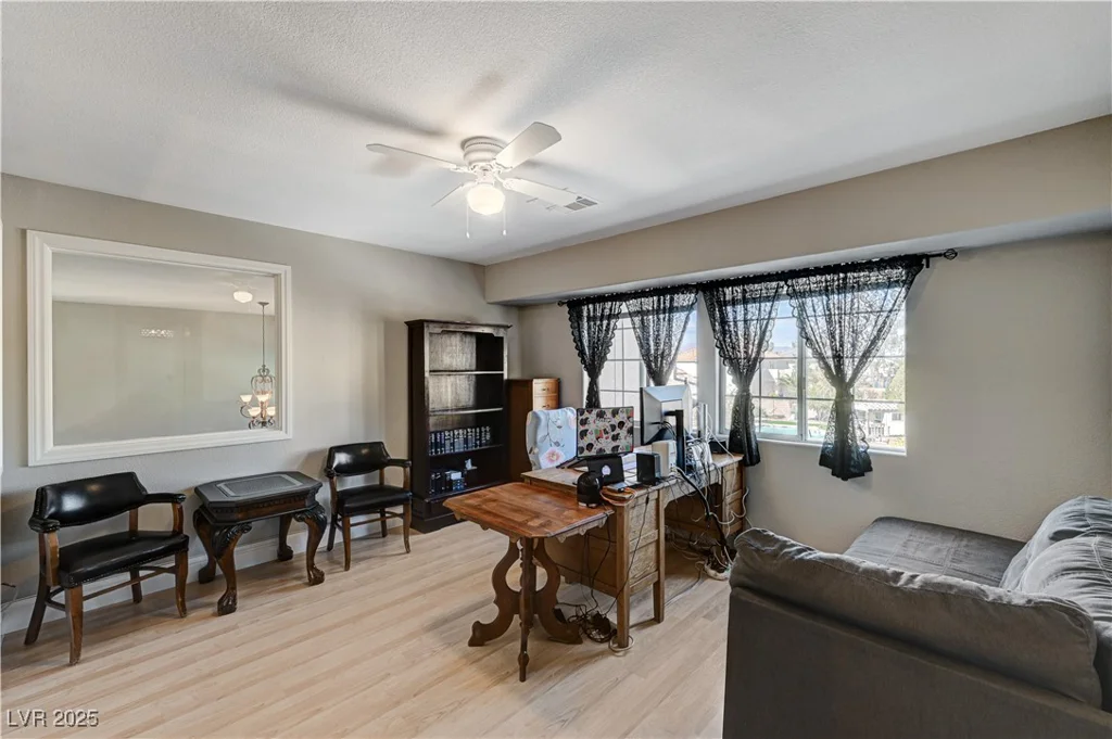 6689 Sparks, Las Vegas, NV 89142