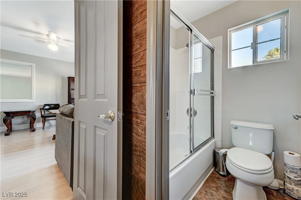 6689 Sparks, Las Vegas, NV 89142