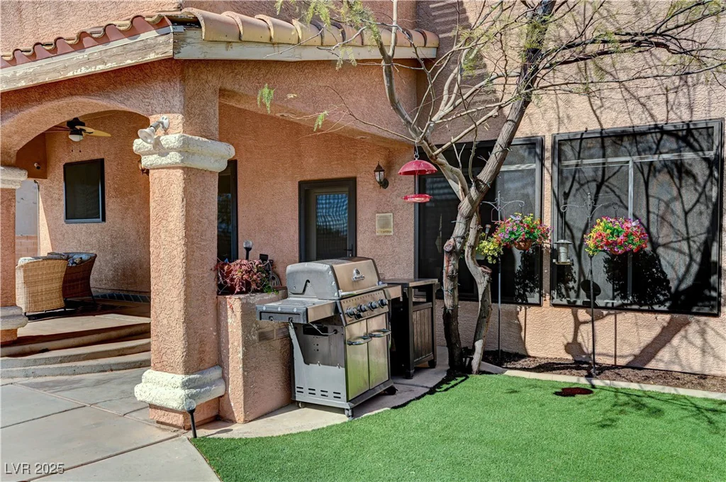 6689 Sparks, Las Vegas, NV 89142