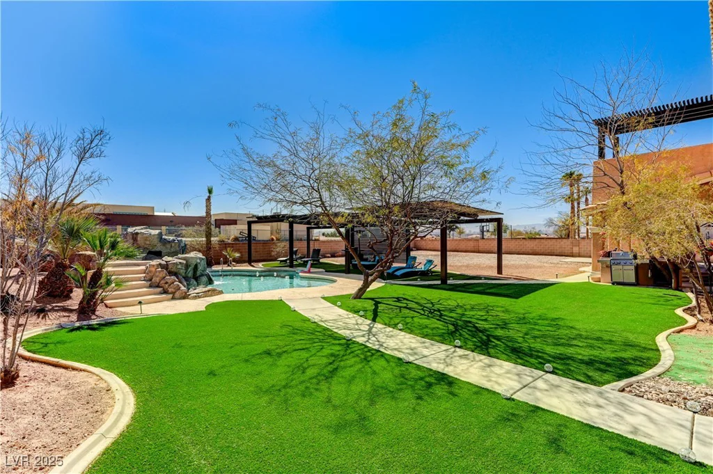 6689 Sparks, Las Vegas, NV 89142