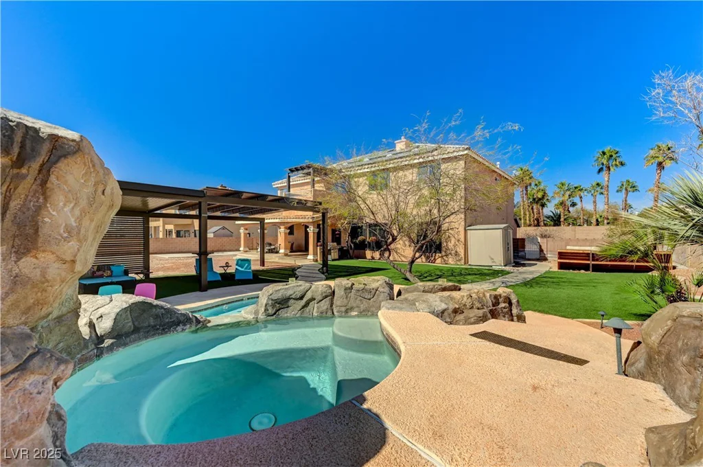 6689 Sparks, Las Vegas, NV 89142