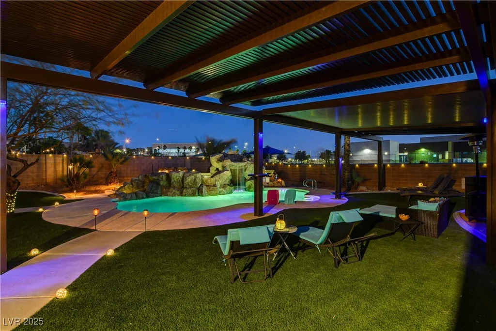 6689 Sparks, Las Vegas, NV 89142