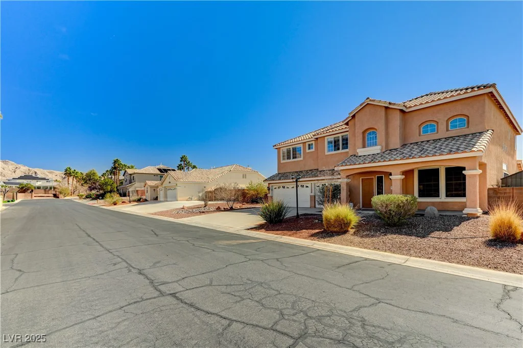 6689 Sparks, Las Vegas, NV 89142
