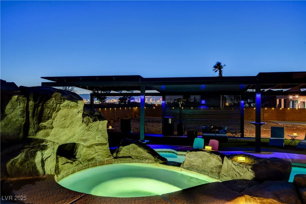 6689 Sparks, Las Vegas, NV 89142