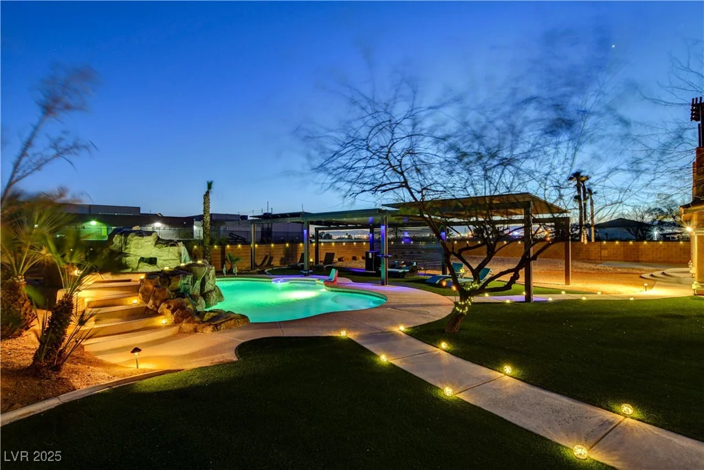 6689 Sparks, Las Vegas, NV 89142